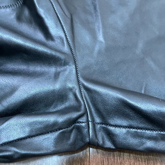 Aritzia Wilfred Daria Faux Leather Leggings sz XS - Picture 8 of 14